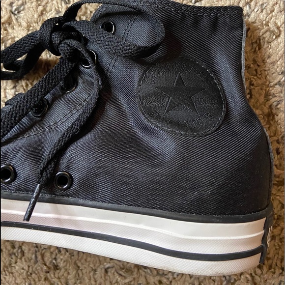 CONVERSE 😎🖤 - Picture 4 of 4